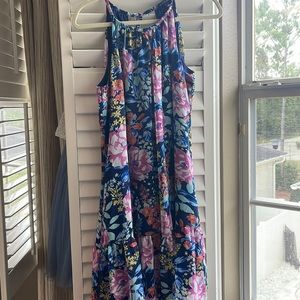 Bright and beautiful navy floral dress!